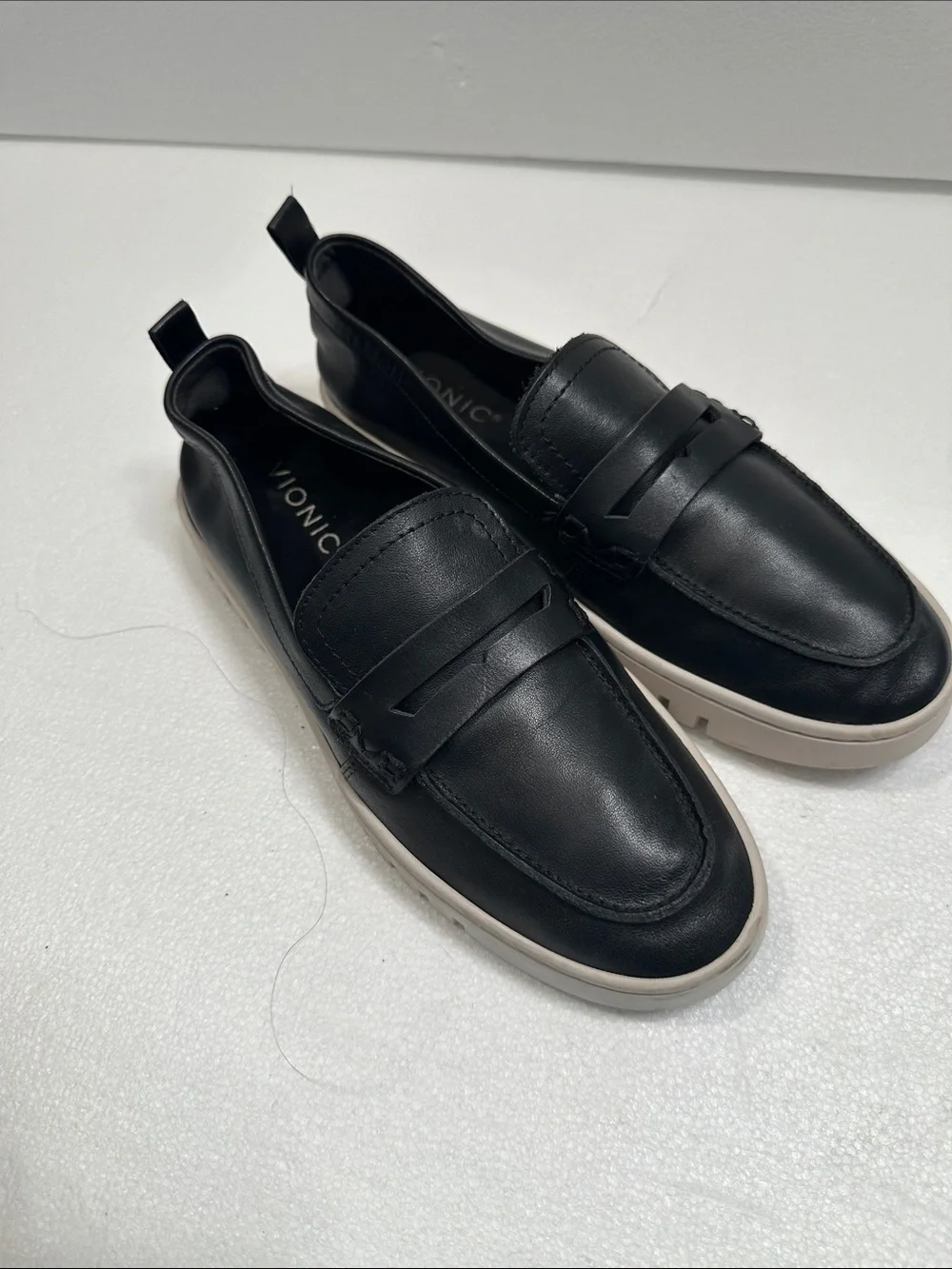 Vionic Black Slip-On Leather Penny Loafers with White Sole size 7.5 comfy ever